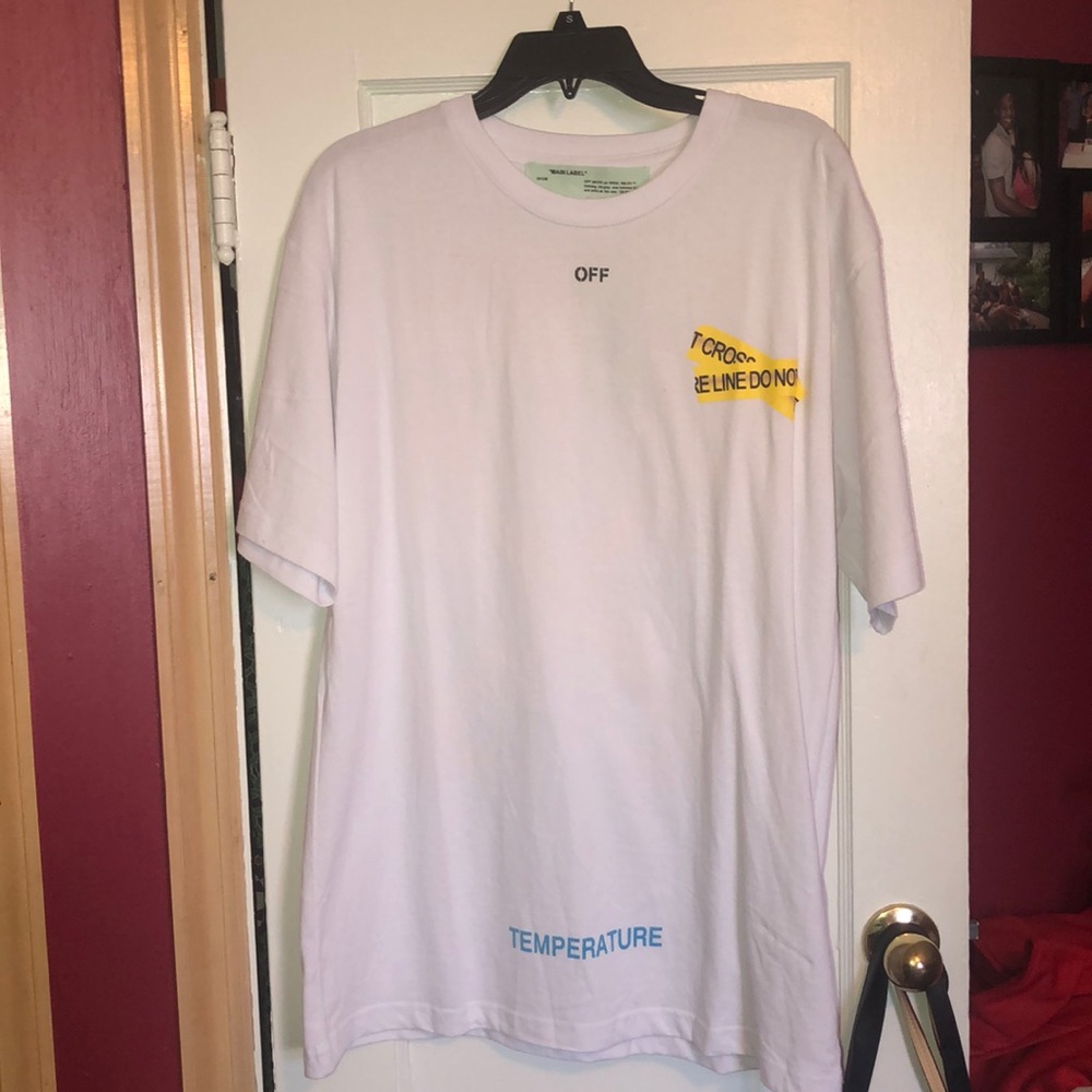 Men’s Off-White T-shirt